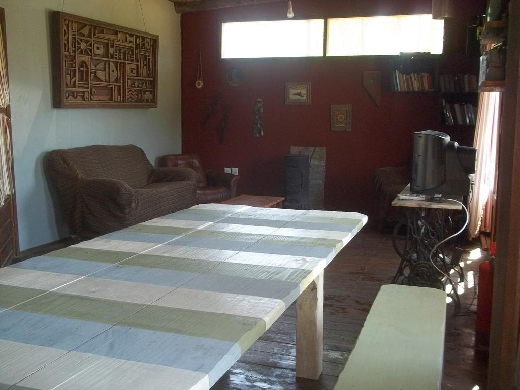 Hostel Covadonga ลาเปเดรรา ภายนอก รูปภาพ