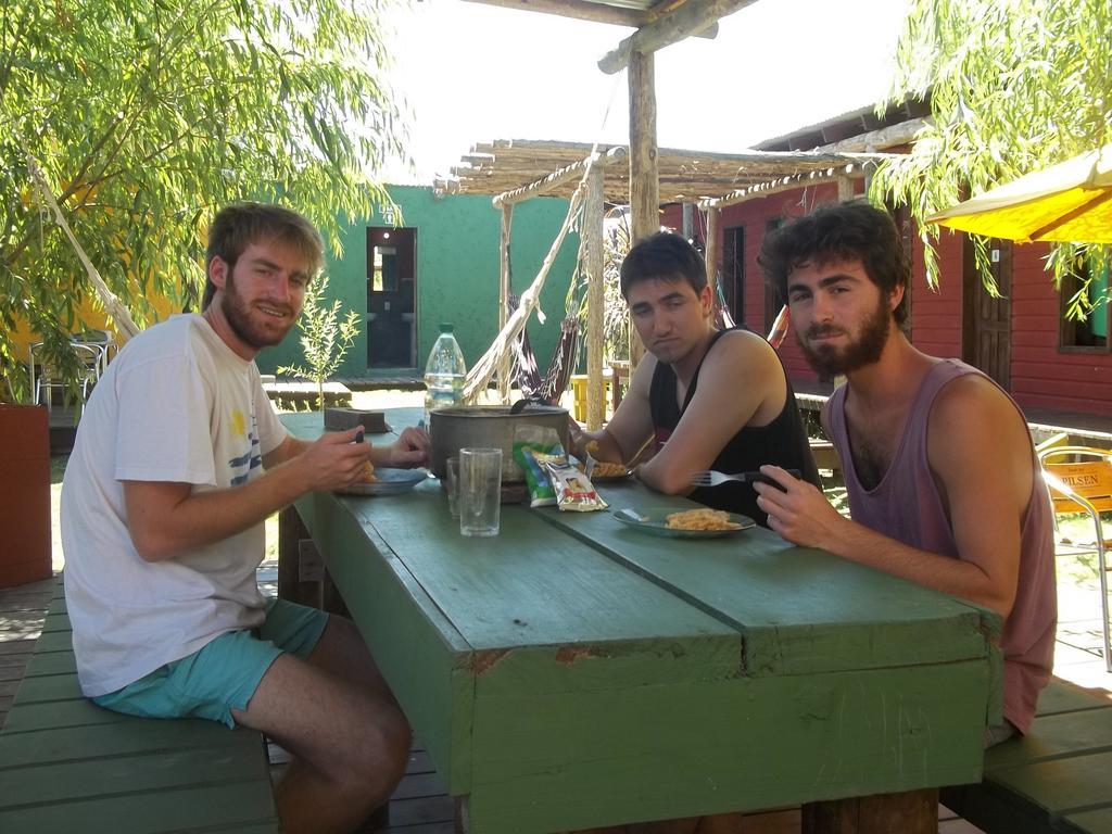 Hostel Covadonga ลาเปเดรรา ภายนอก รูปภาพ
